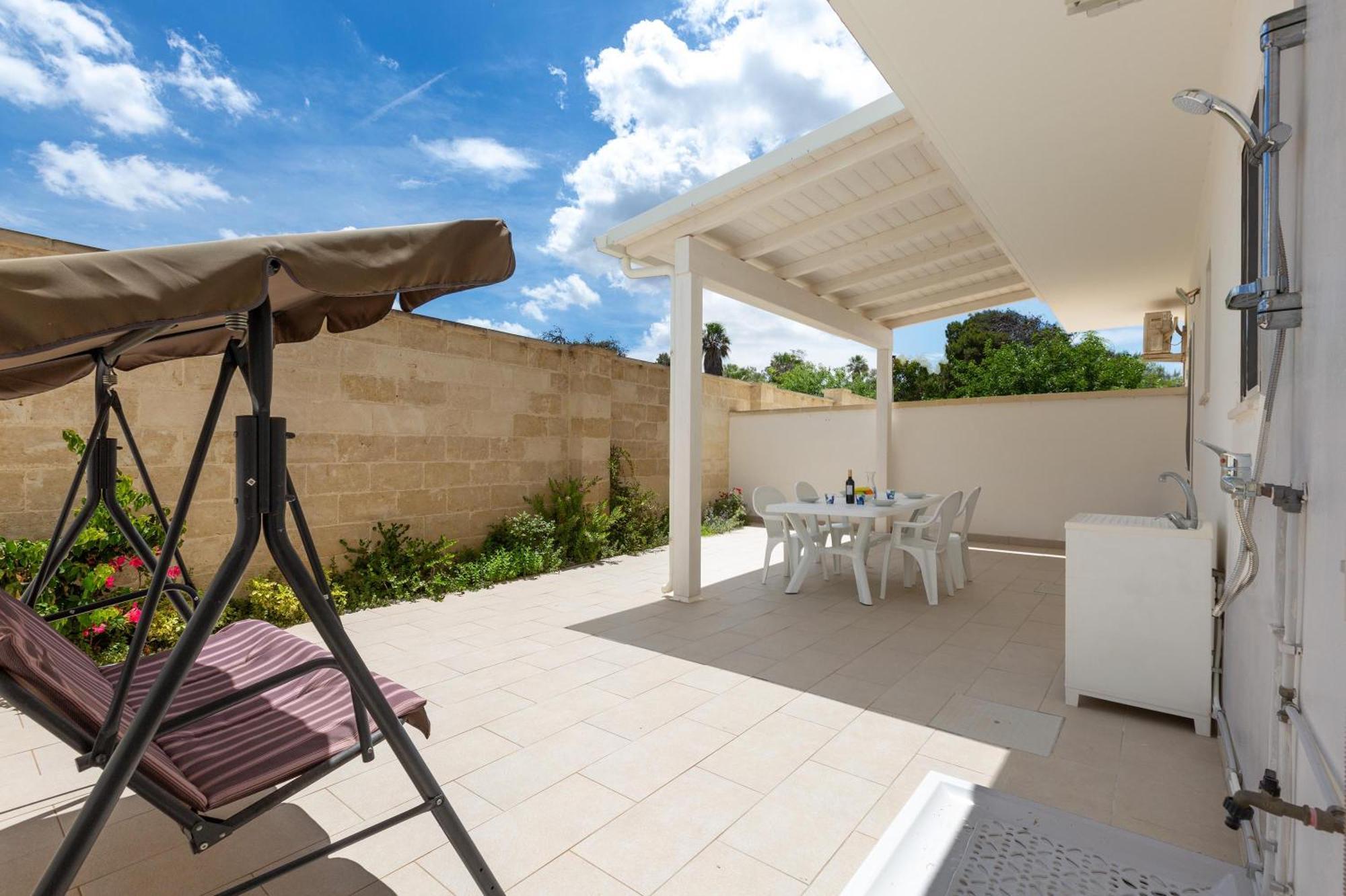 Residence Marelena Casalabate Buitenkant foto